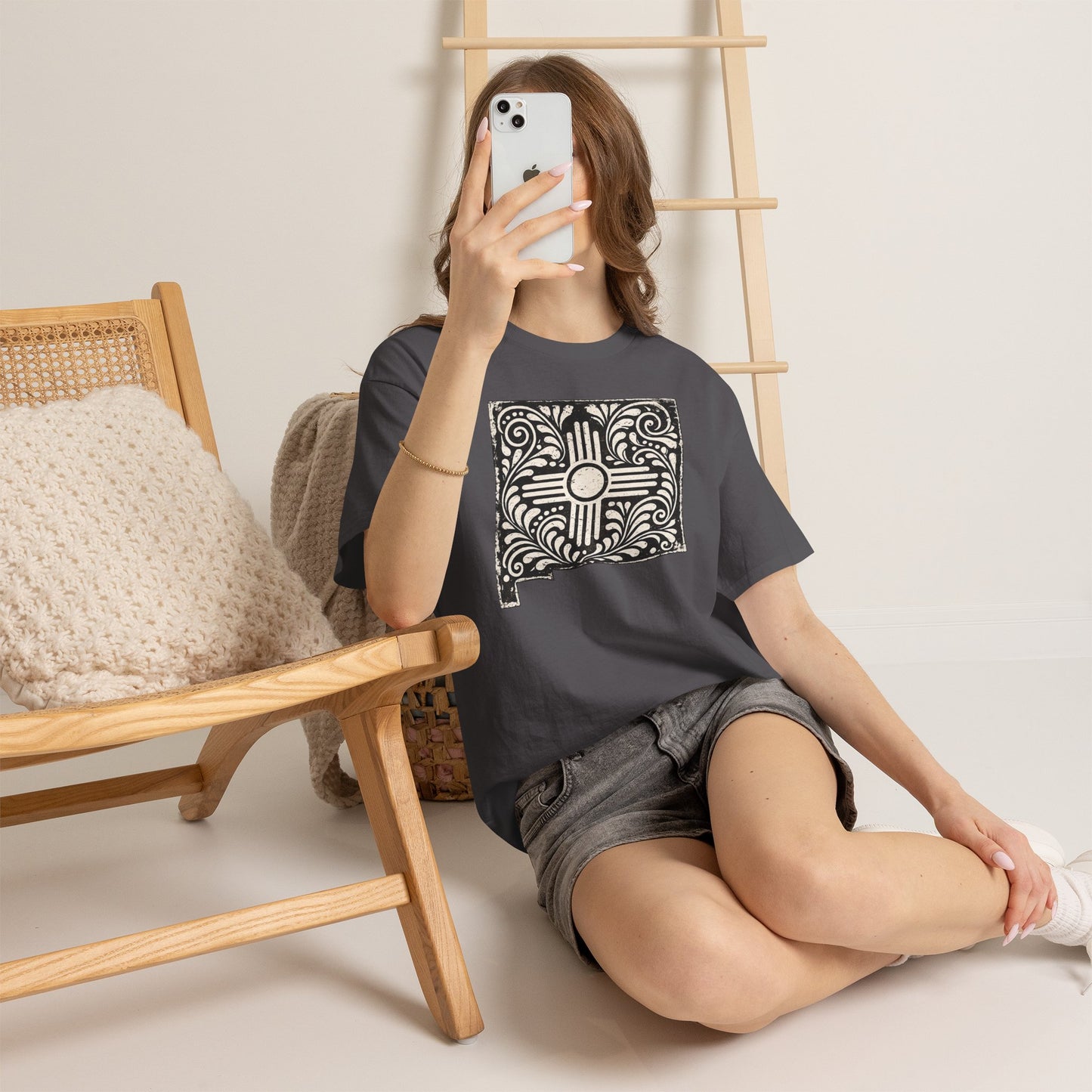 New Mexican Zia Tile Graphic Tee — Vintage Ornamental Southwest Motif - Black
