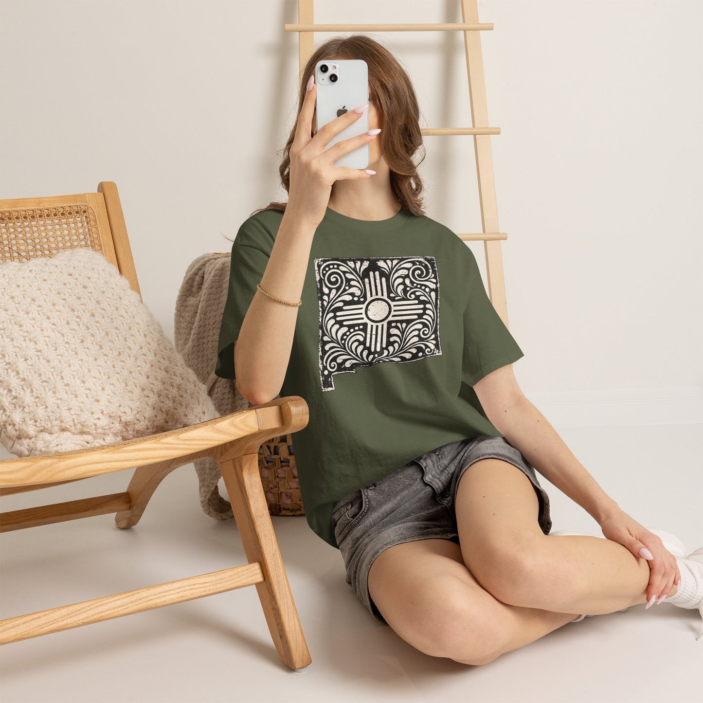 New Mexican Zia Tile Graphic Tee — Vintage Ornamental Southwest Motif - Black