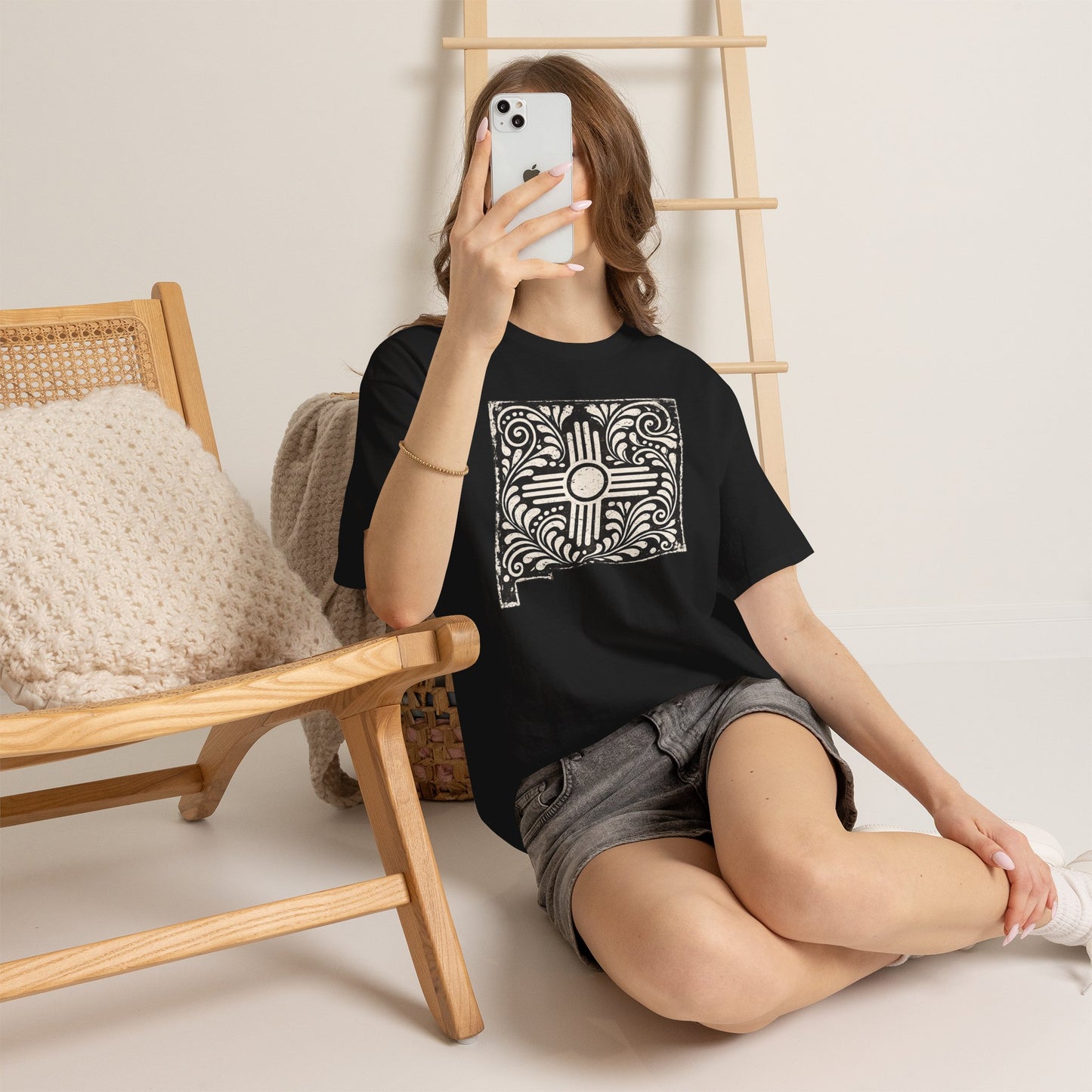 New Mexican Zia Tile Graphic Tee — Vintage Ornamental Southwest Motif - Black