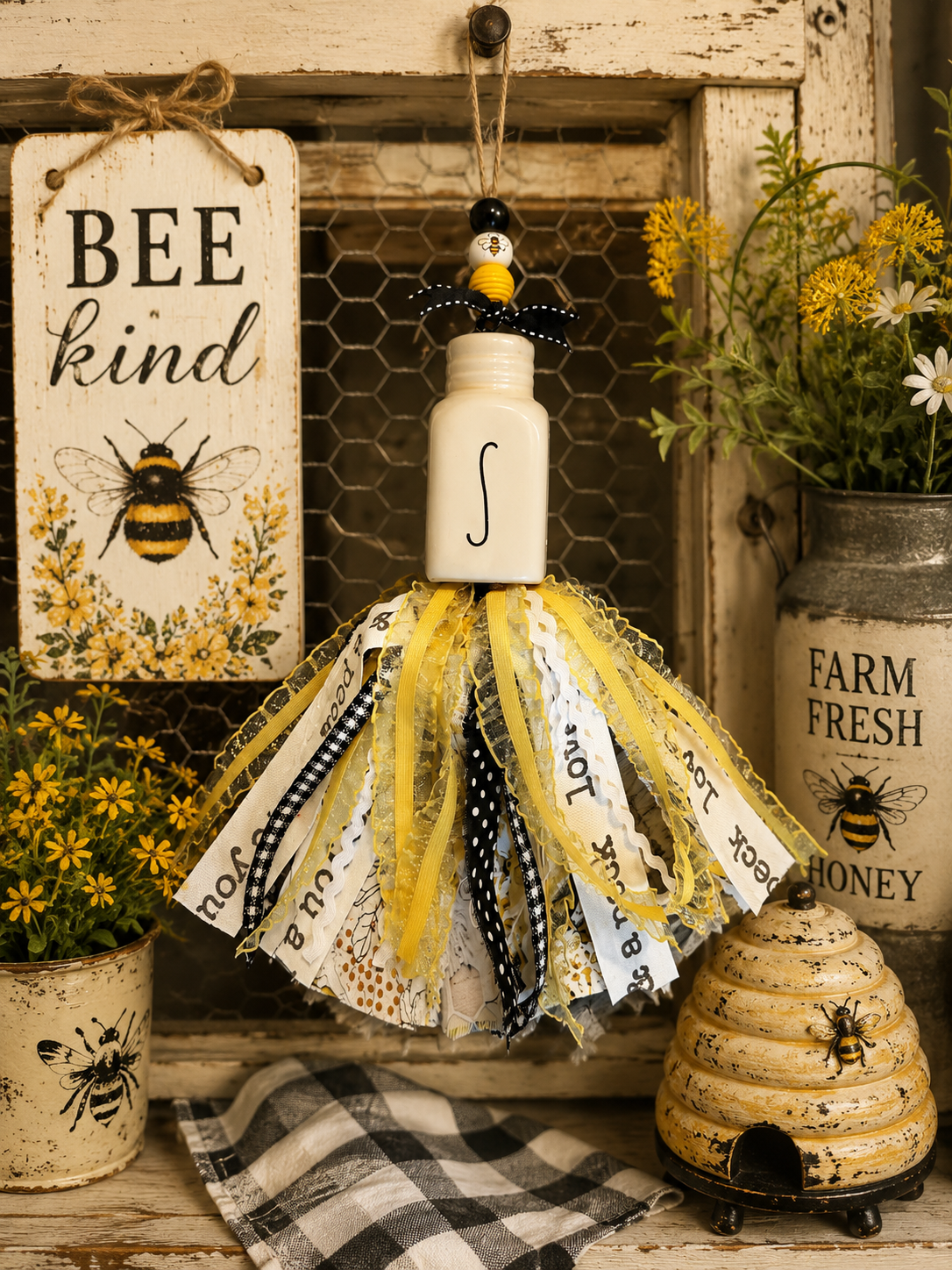 Shabby Chic Salt & Pepper Shaker Bumble Bee Tassel